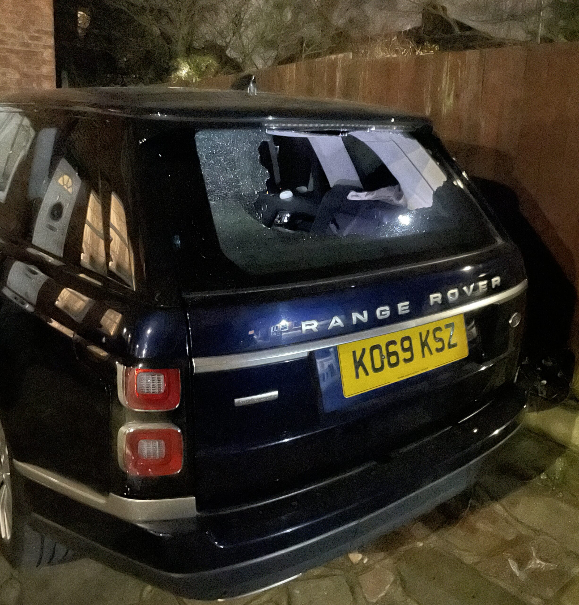 Windscreen replacement work